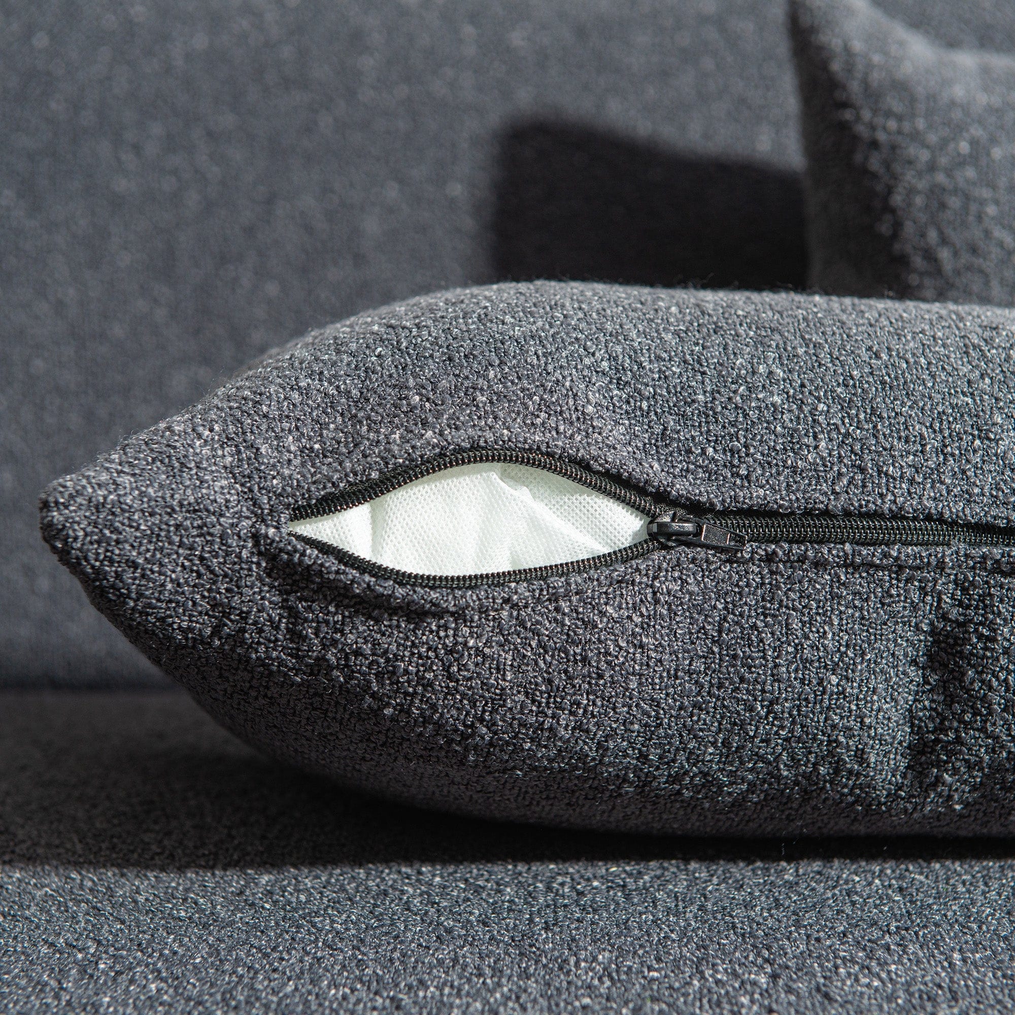 Causeuse 2 places rembourrée KINWELL Boucle avec oreillers