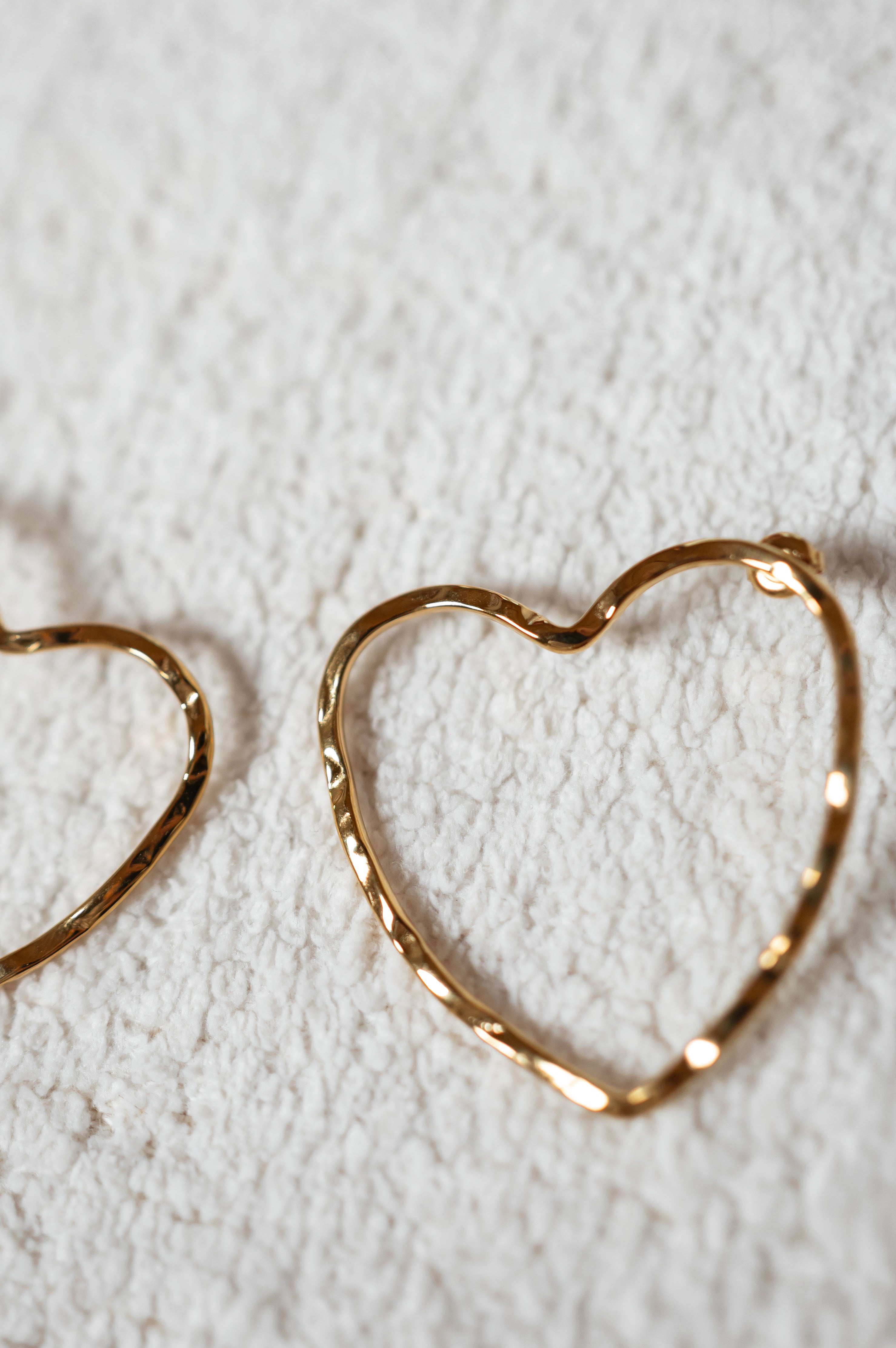 Boucles d'oreilles dorées Lovou