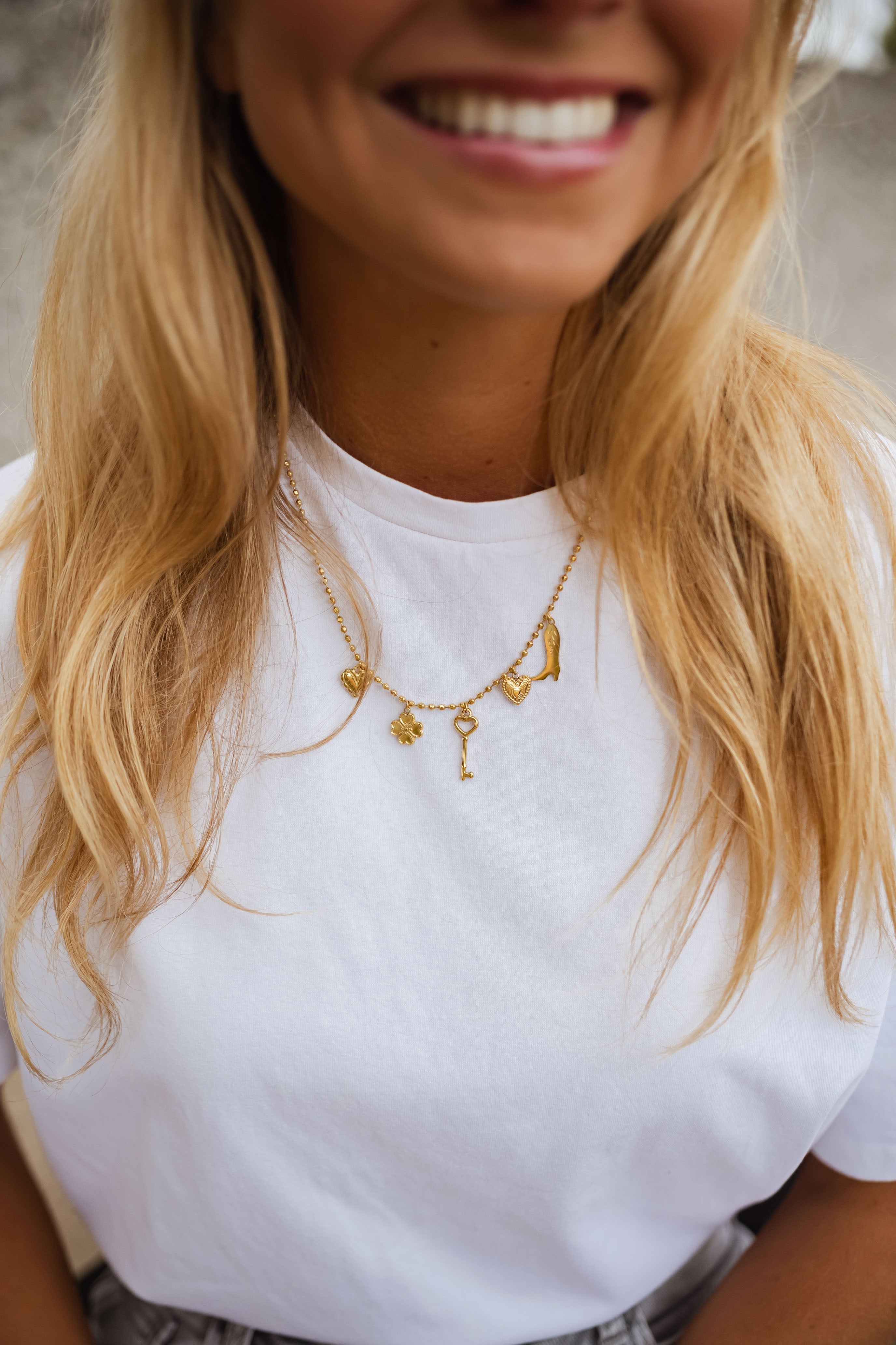 Collier Mani doré