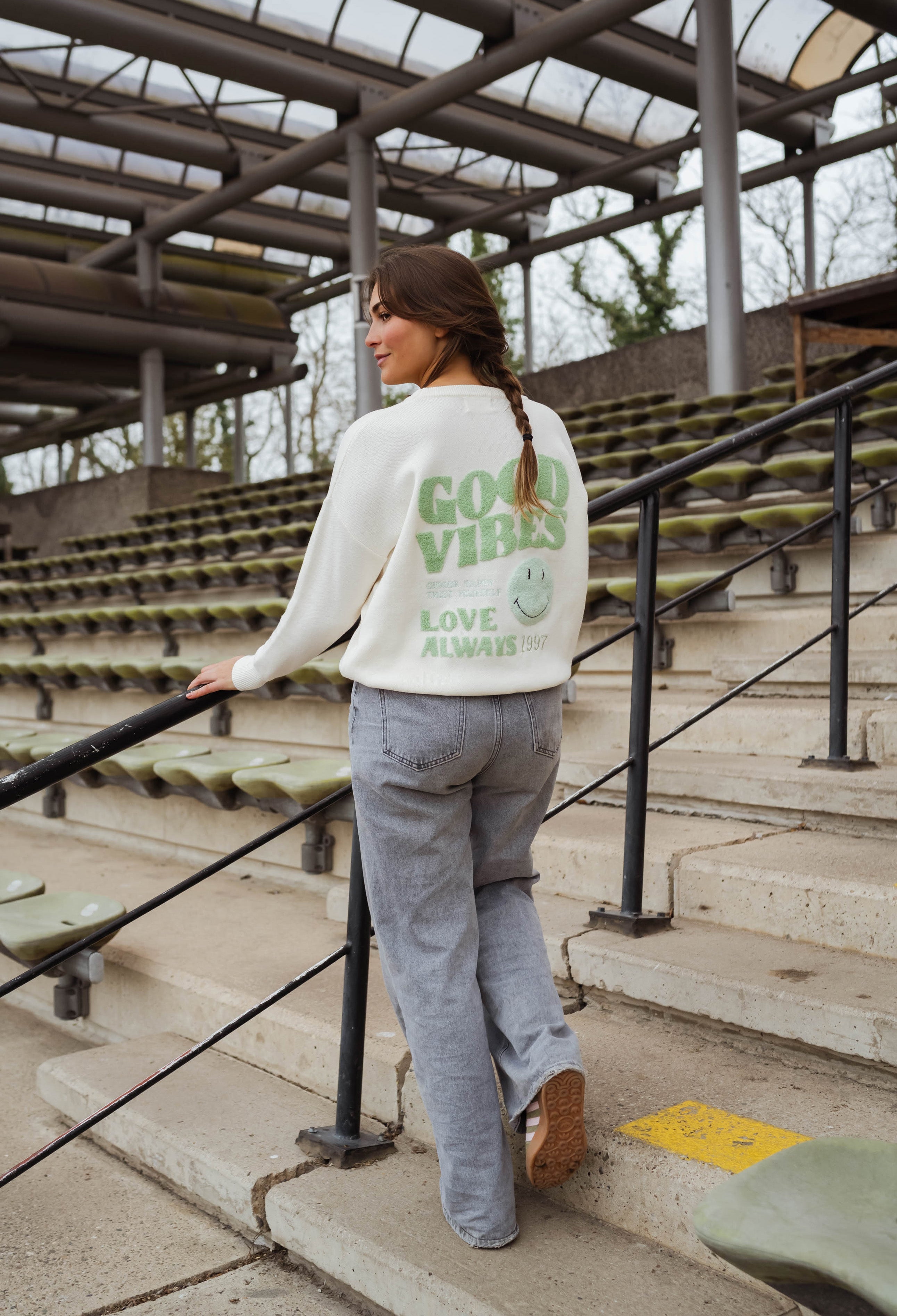 Pull Vibes écru et vert