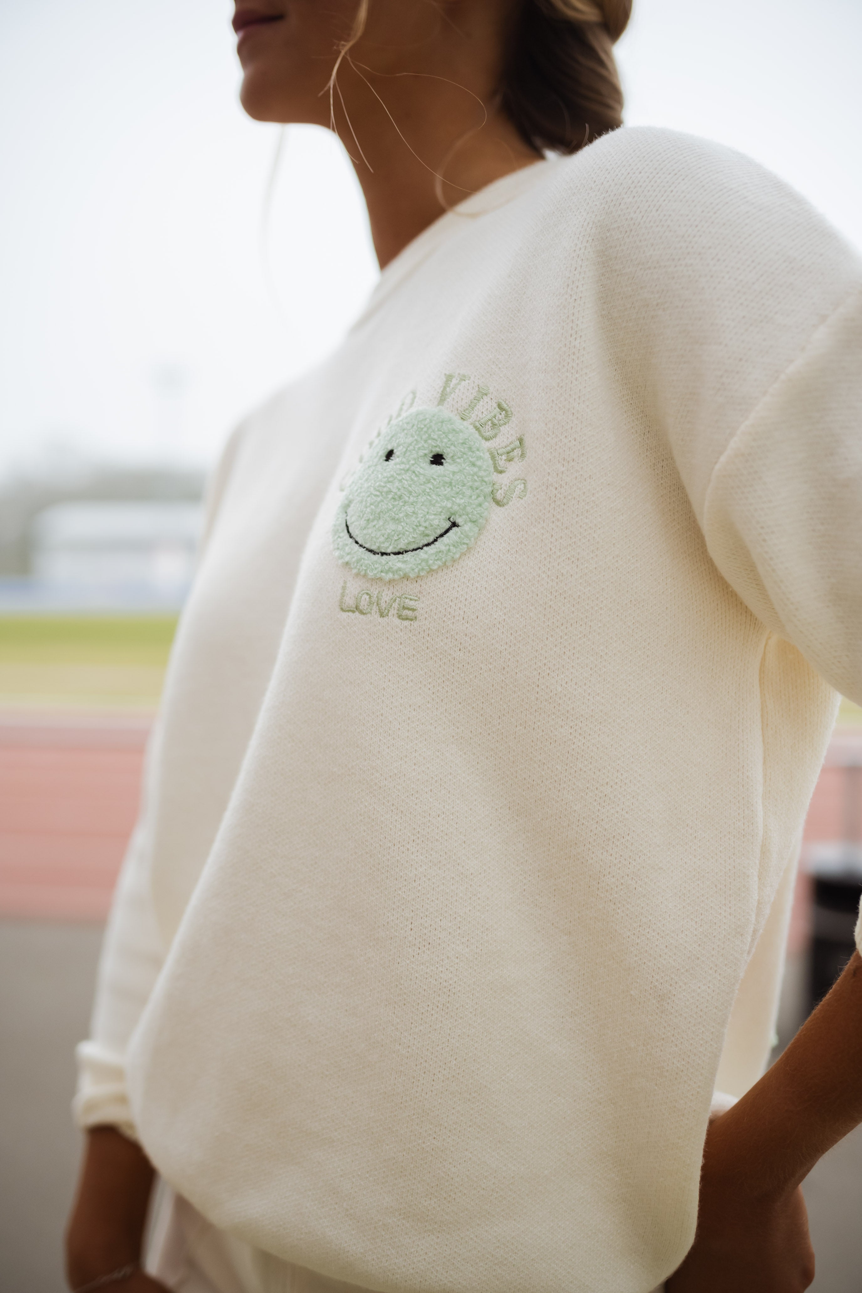 Pull Vibes écru et vert