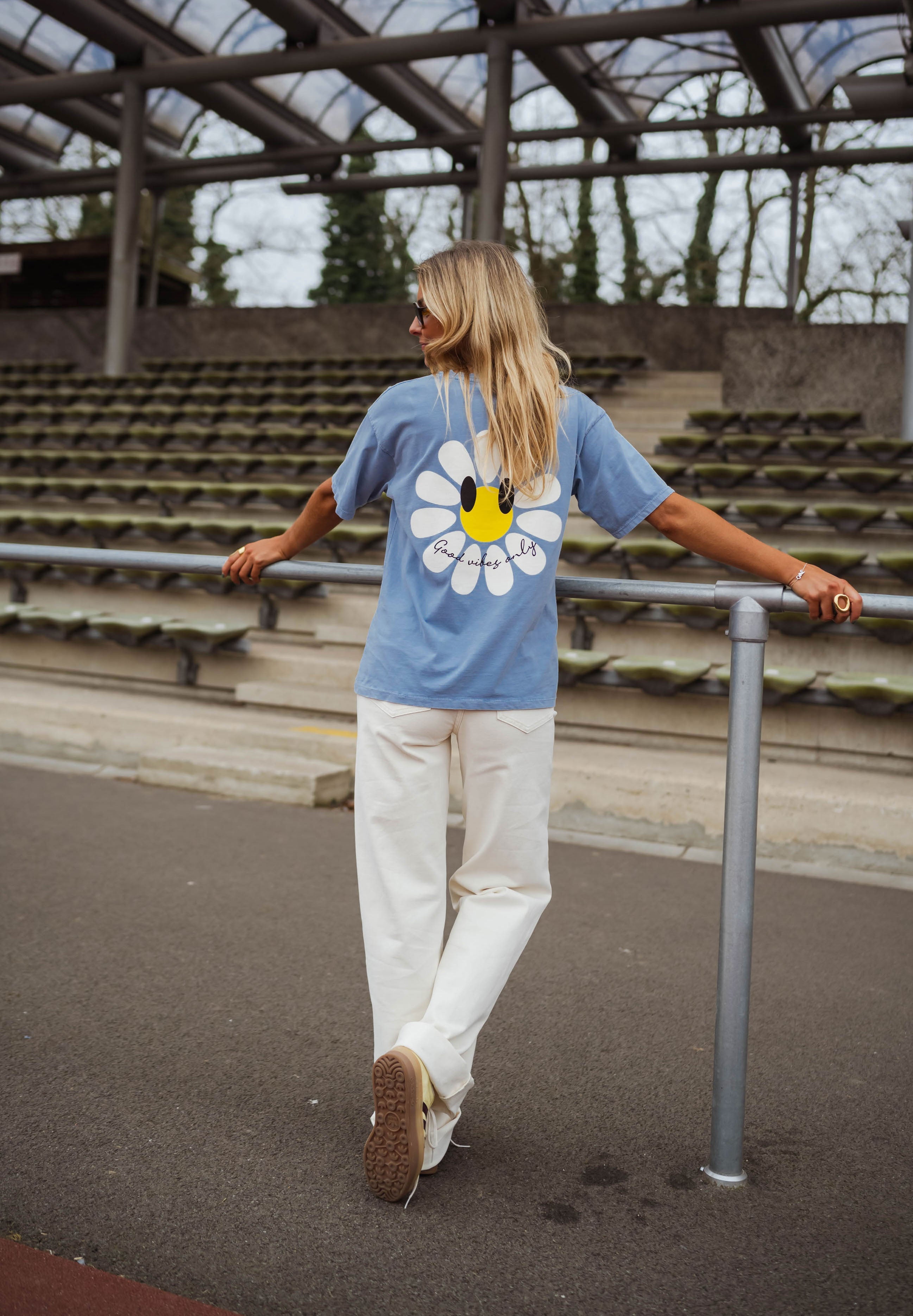 T-shirt Marguerite bleu ciel