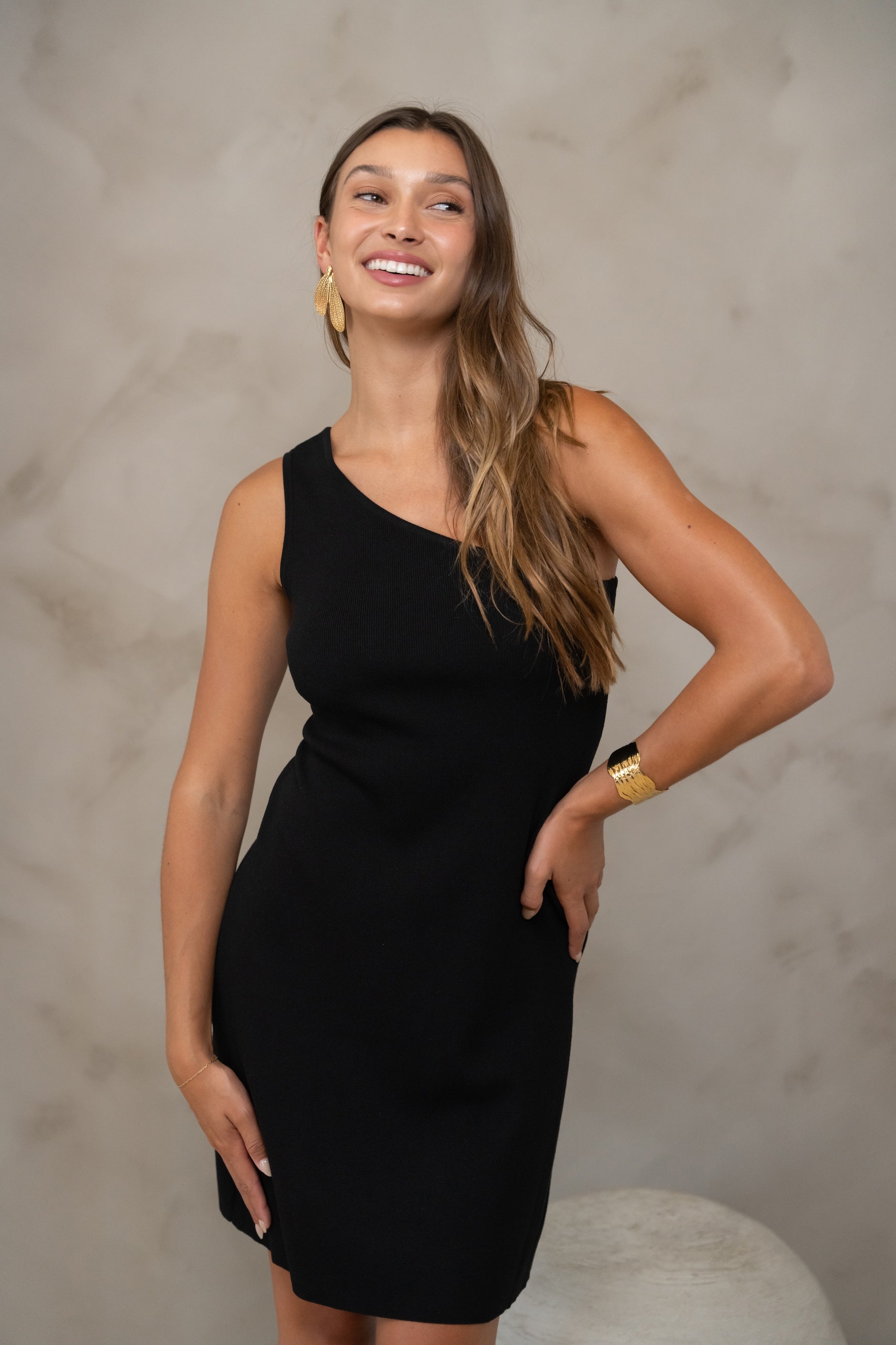 Robe noire Carolina