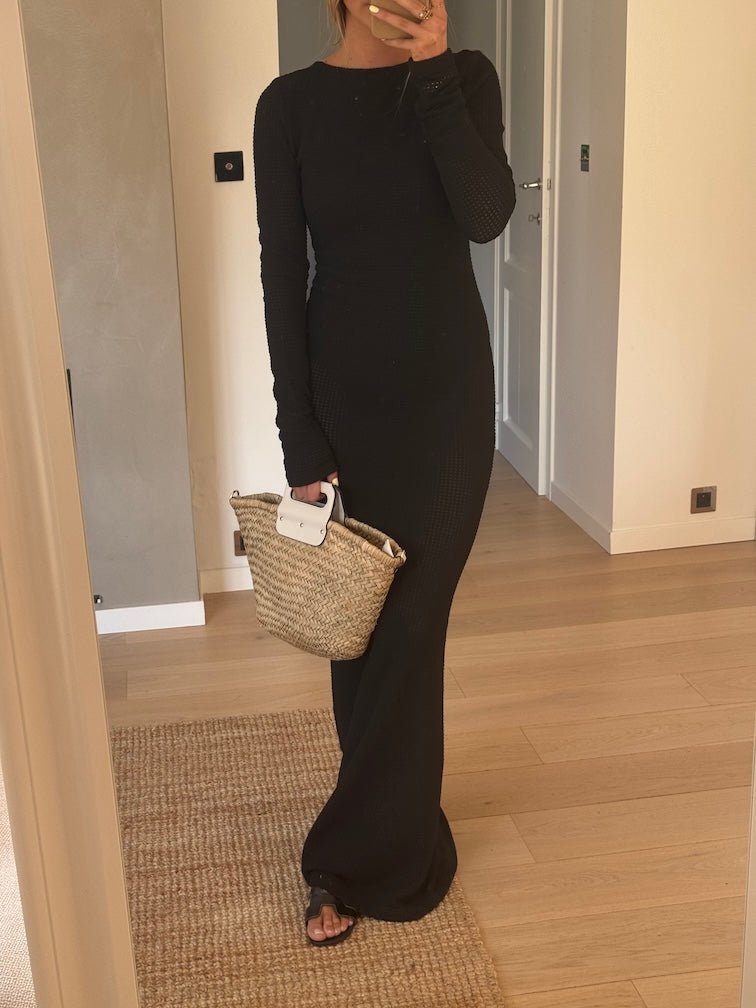 Robe Mela noire