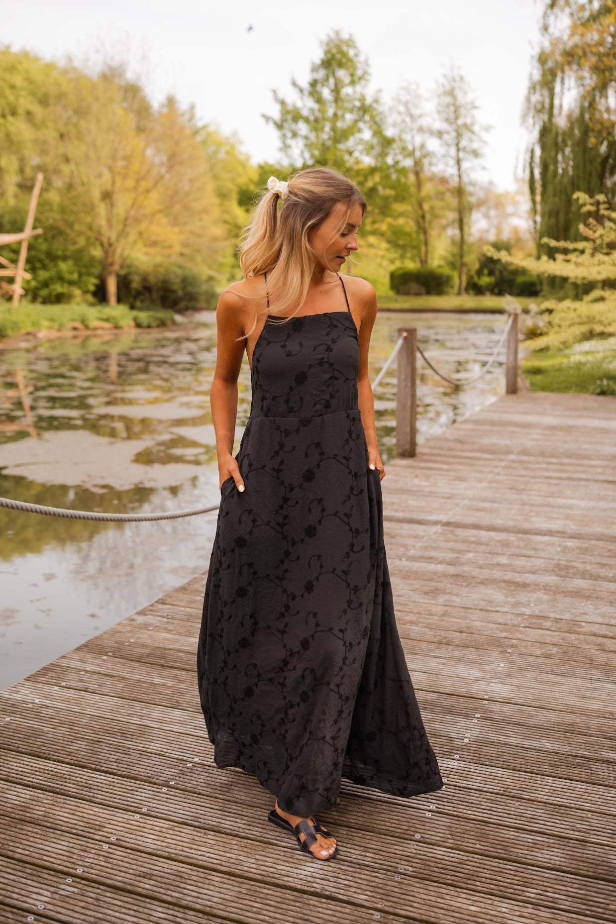 Robe noire Noham