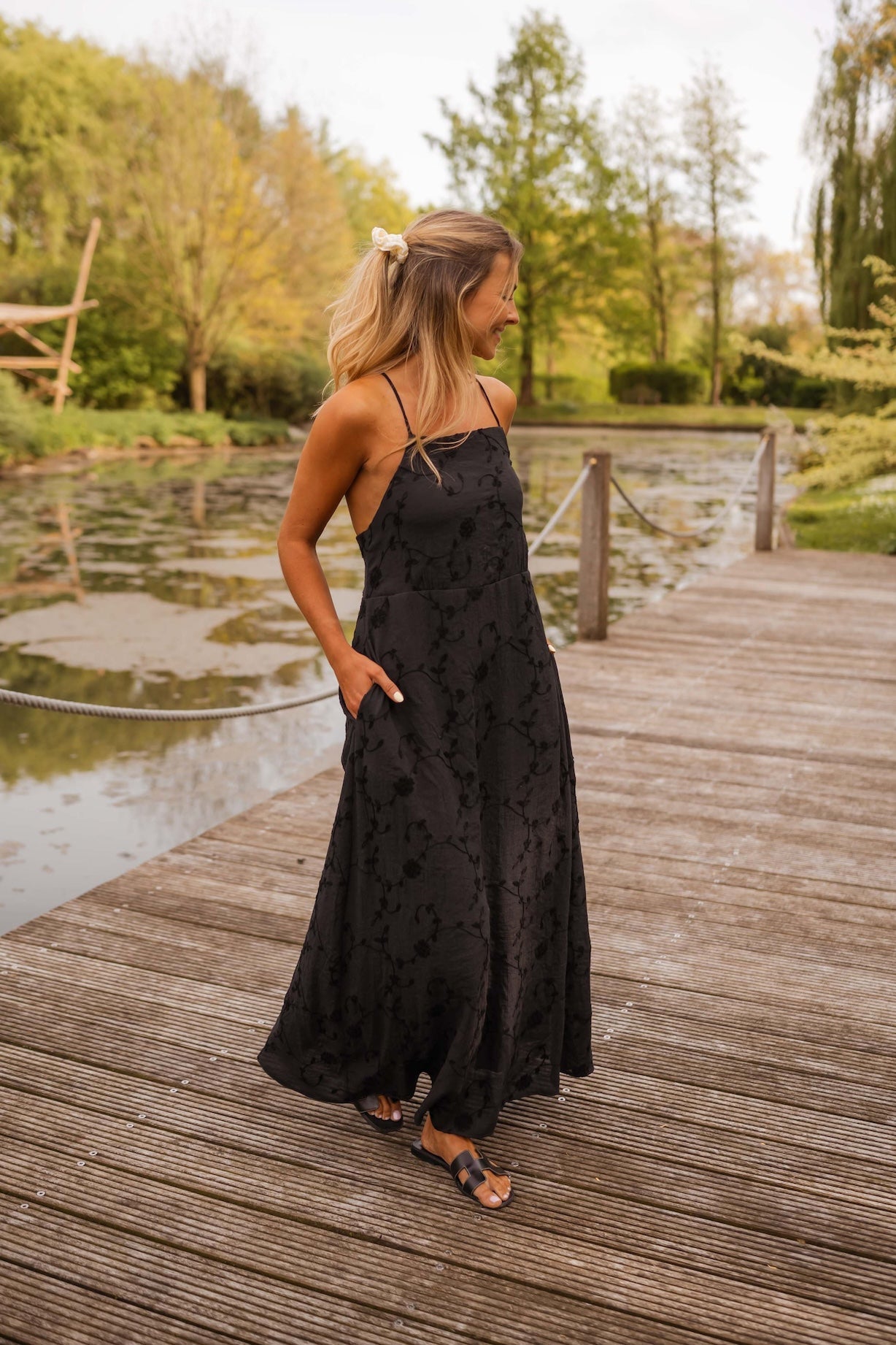 Robe noire Noham
