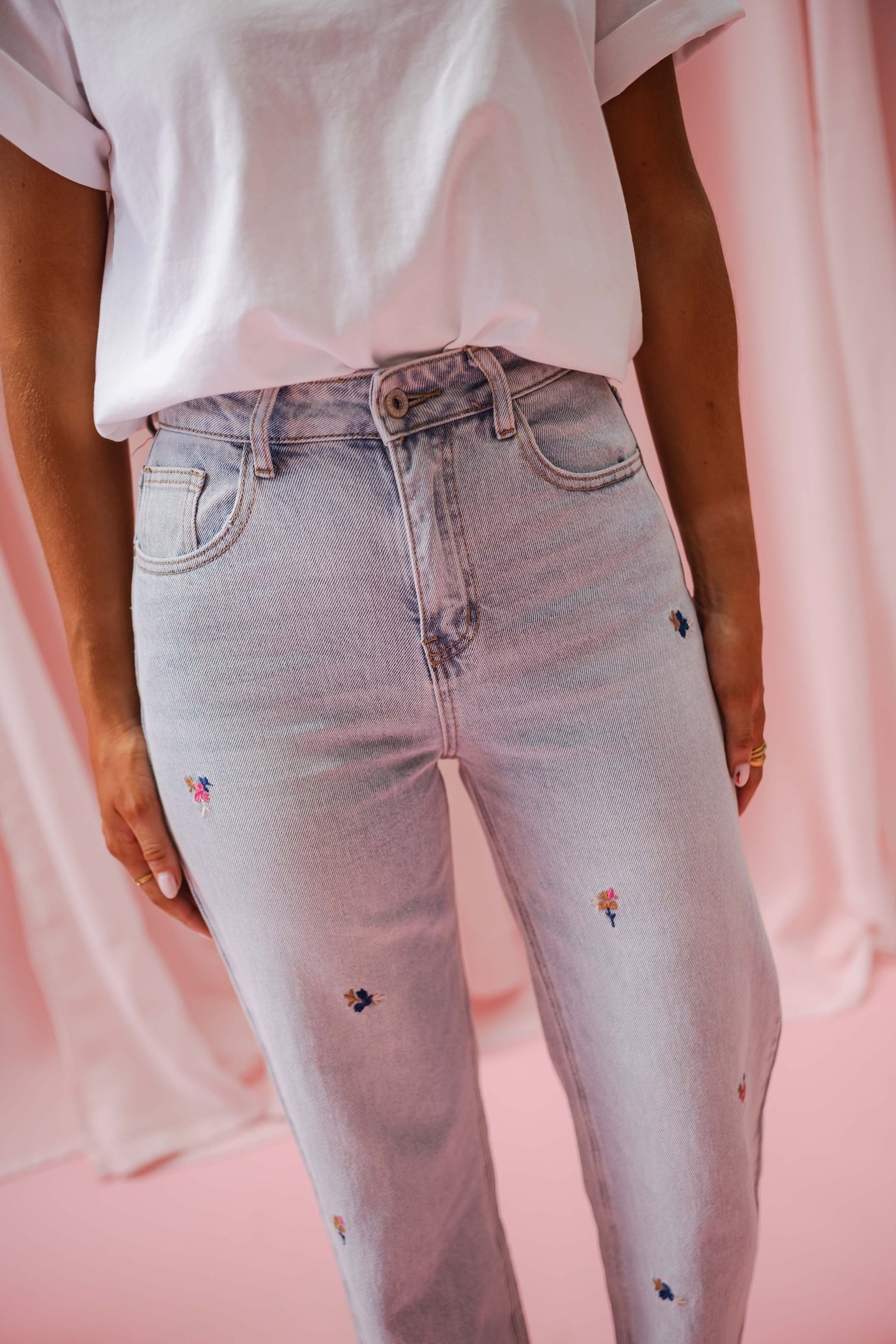 Jean Anabella bleu à fleurs