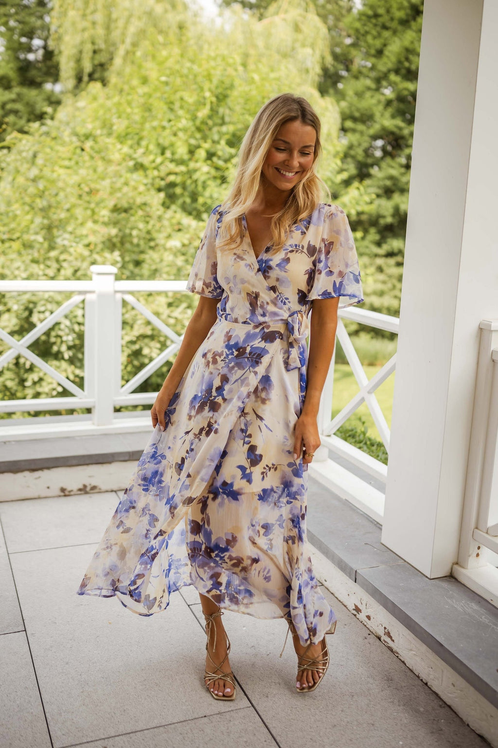 Robe Jihane à fleurs bleues