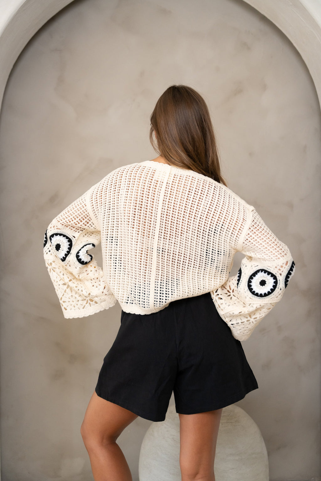 Chemisier Nael en crochet écru et noir
