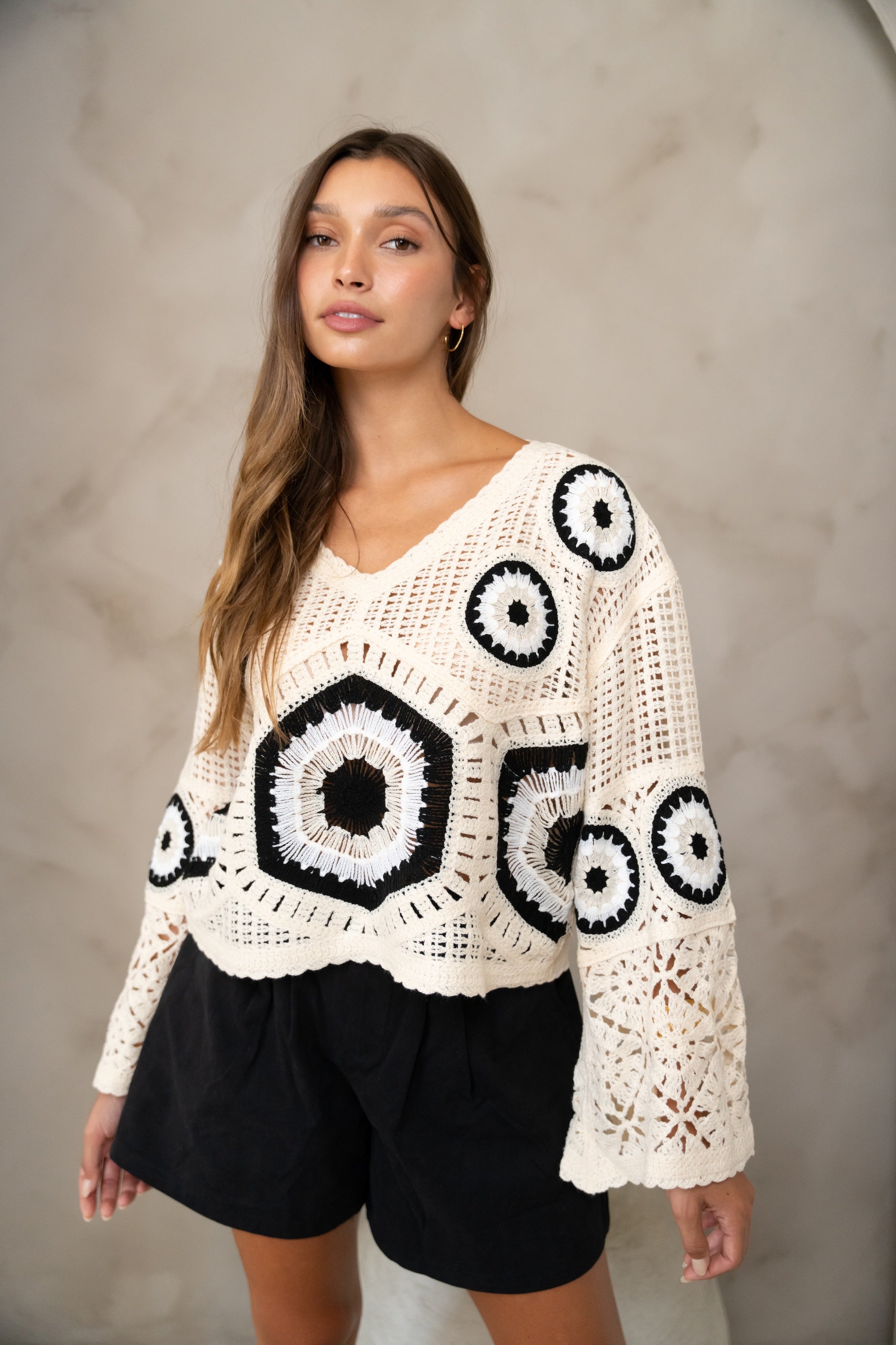 Chemisier Nael en crochet écru et noir