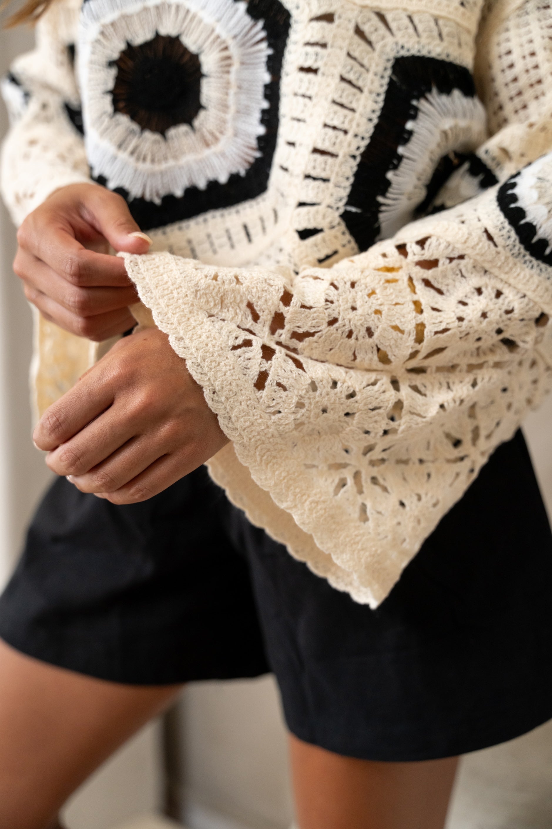 Chemisier Nael en crochet écru et noir