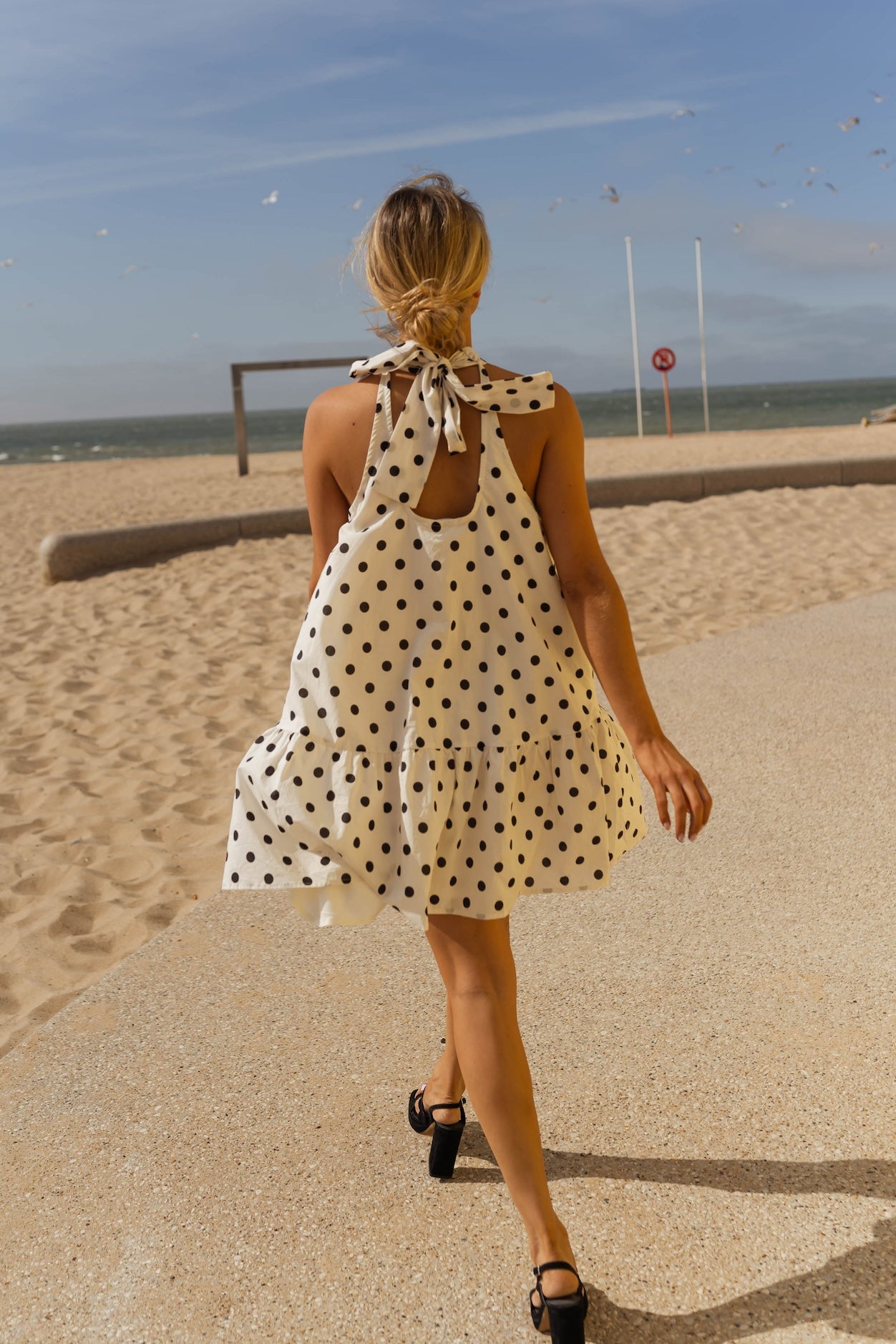 Robe Marilyne écrue à pois