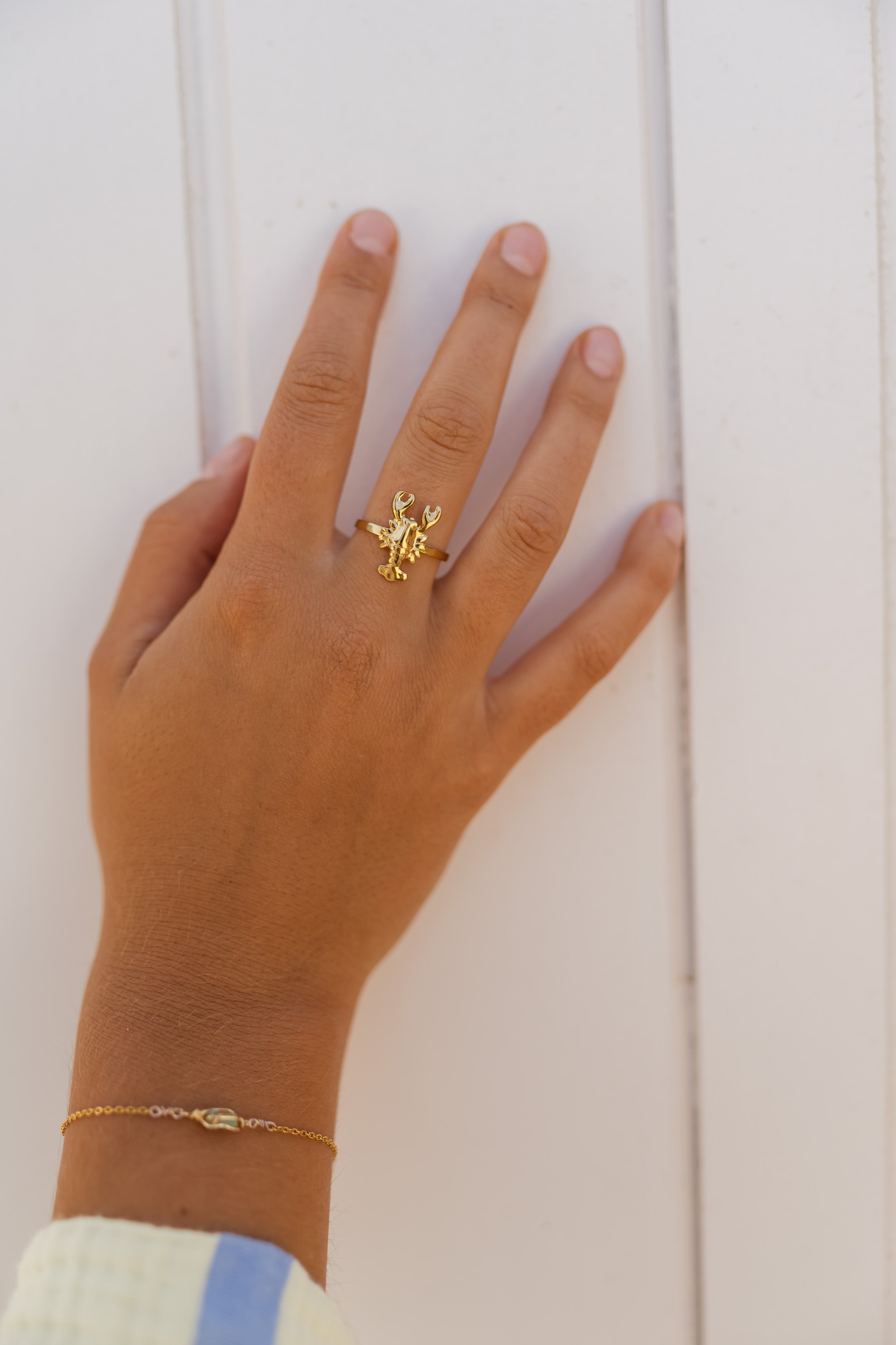 Bague de homard dorée