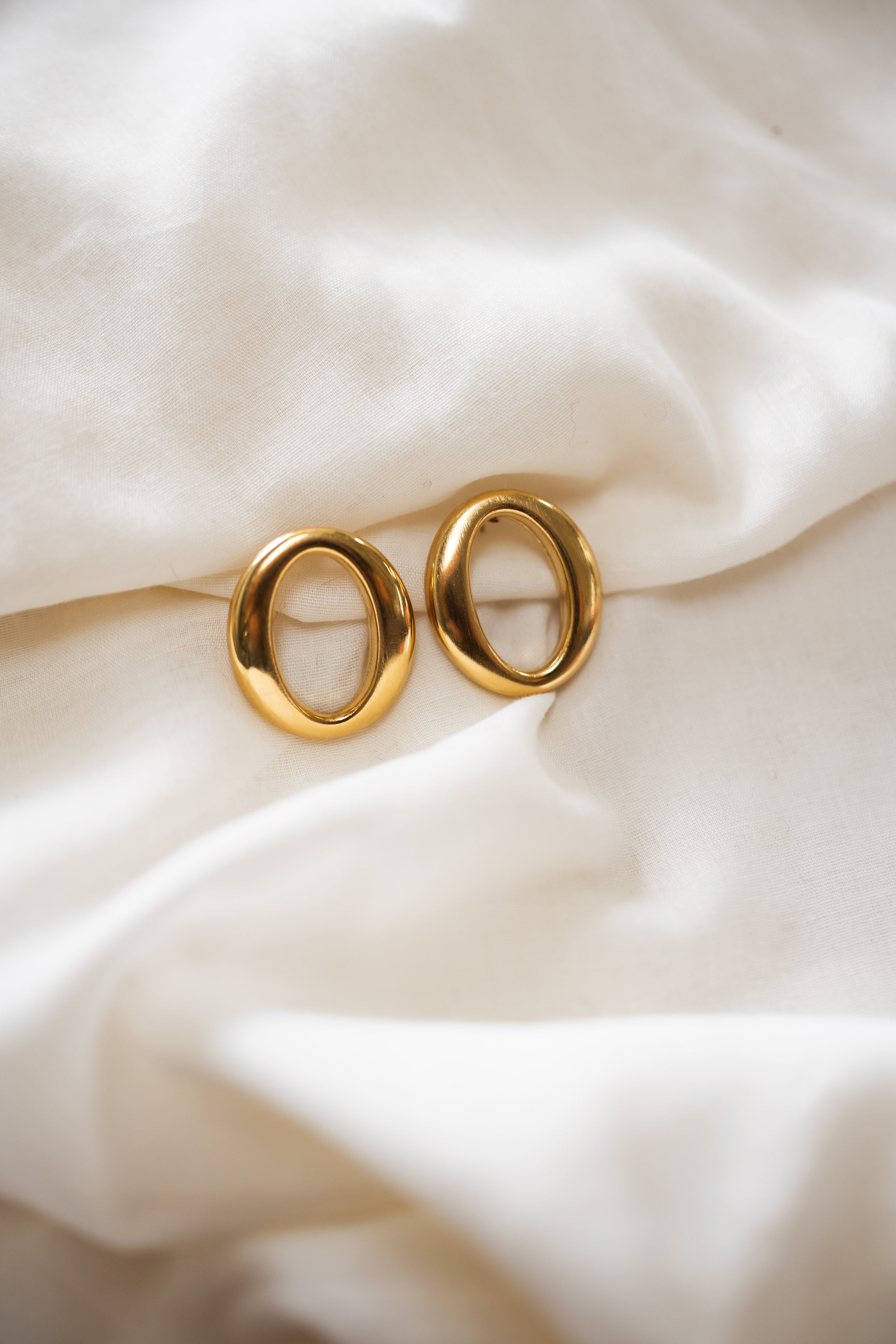 Boucles d'oreilles Ajna dorées