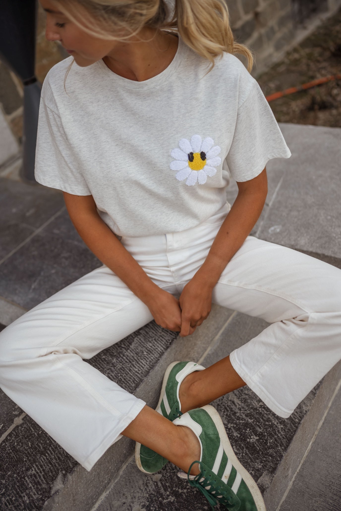 T-shirt Marguerite grise