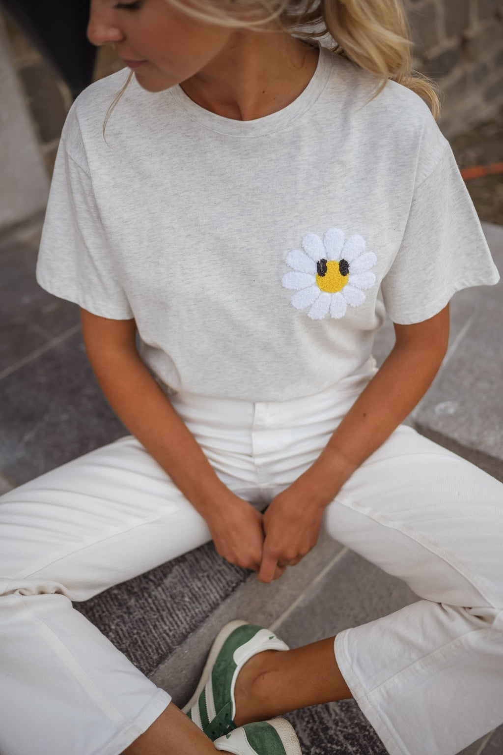 T-shirt Marguerite grise