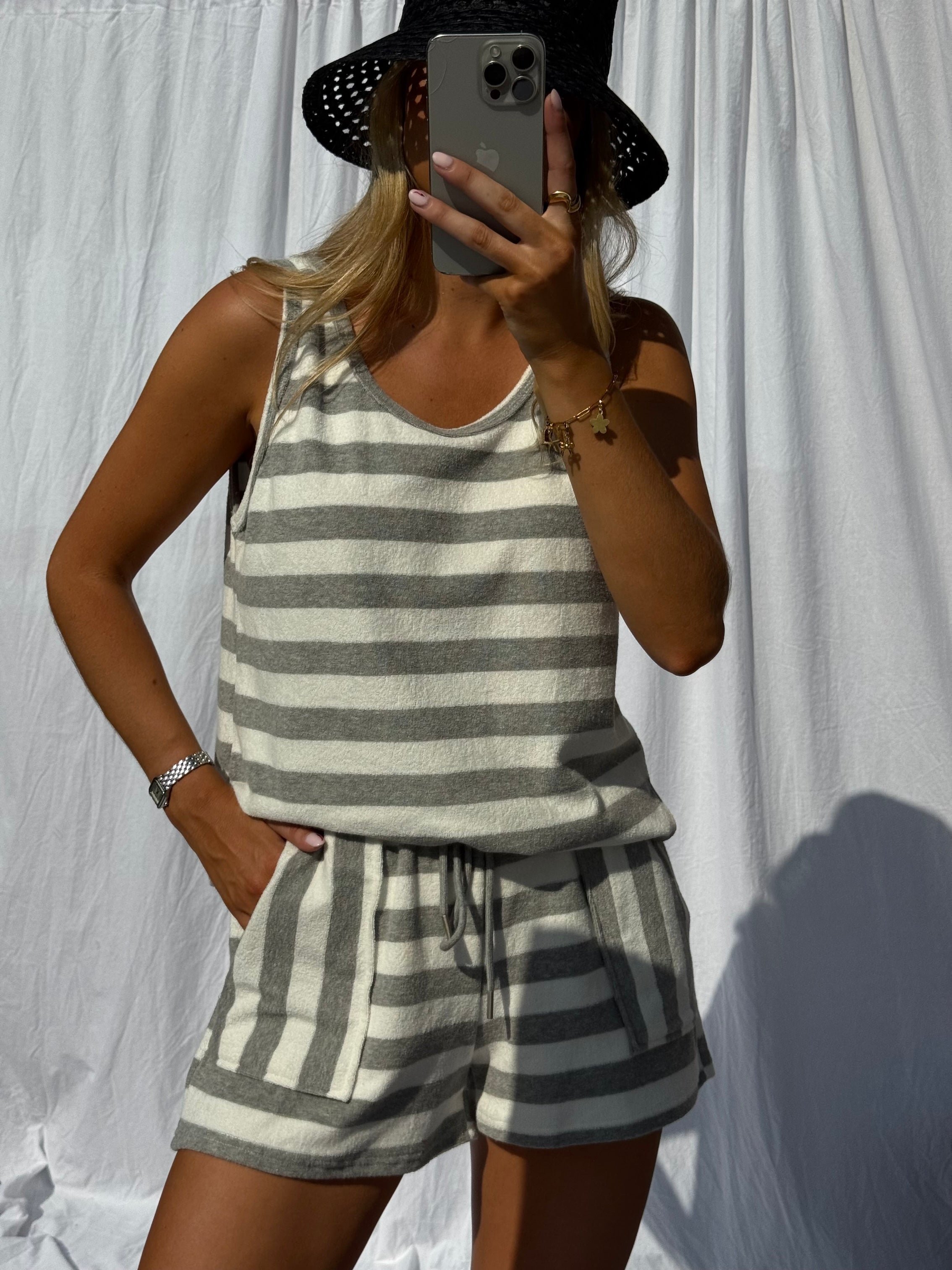 Haut Hele gris et blanc