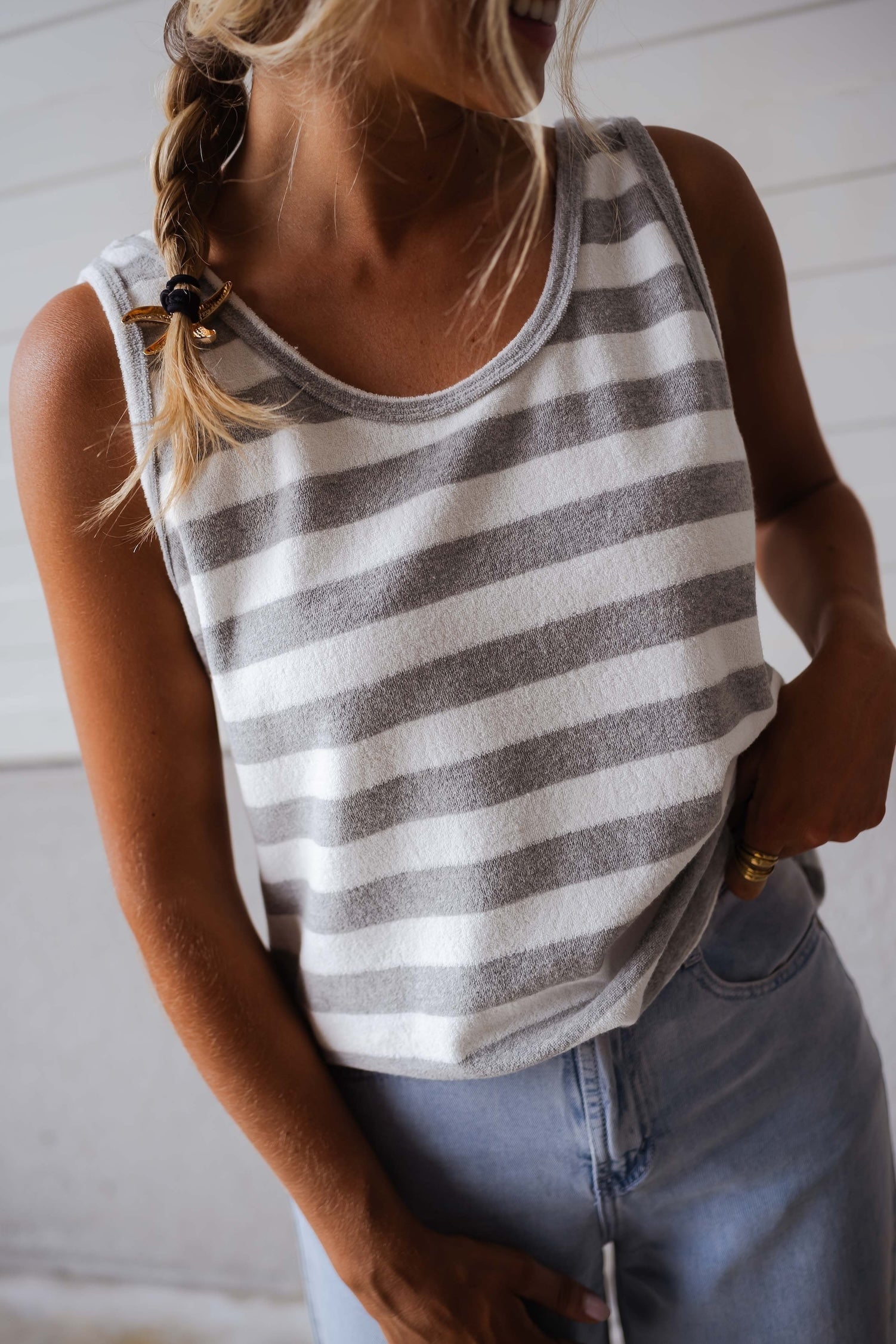 Haut Hele gris et blanc