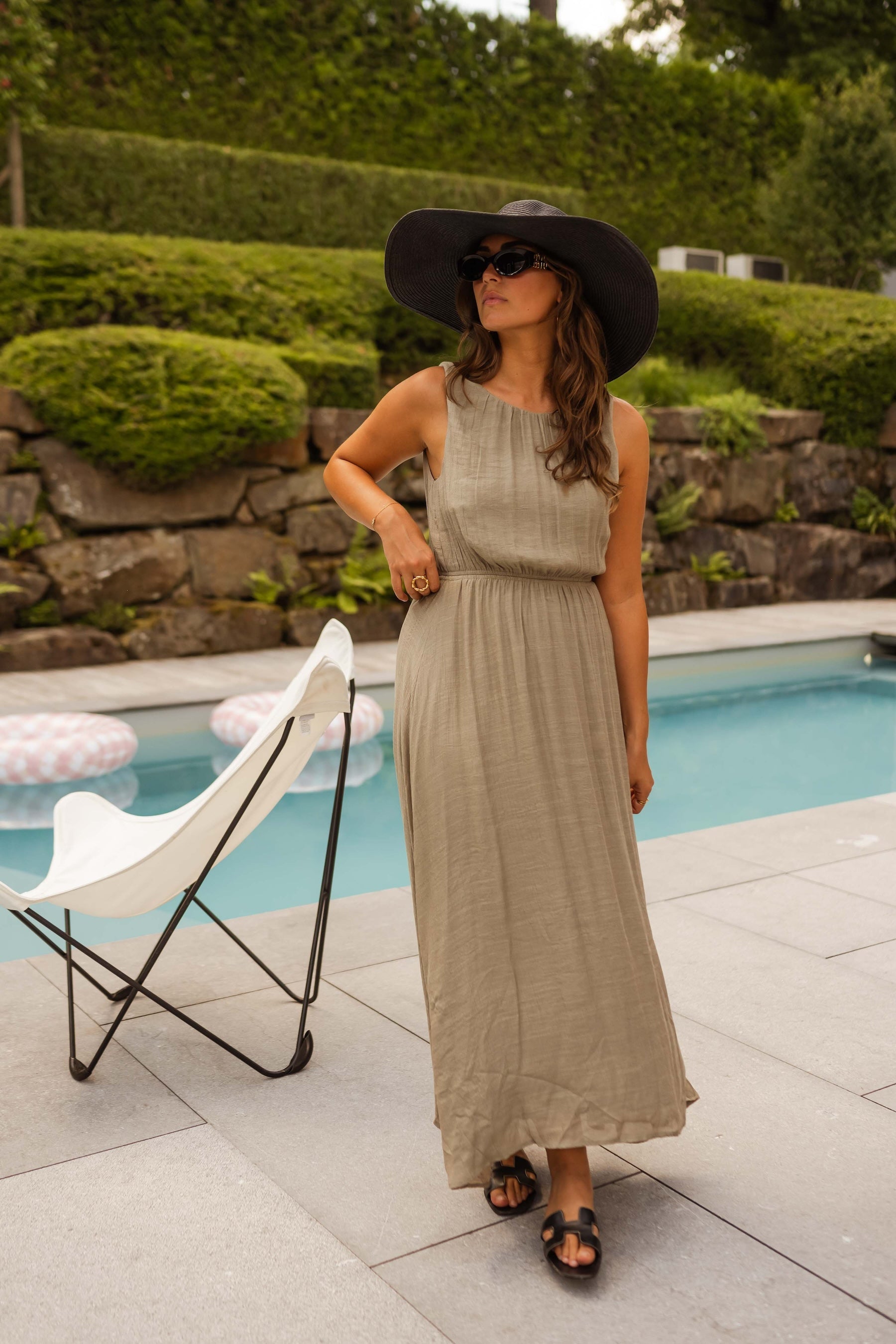 Robe Ana kaki
