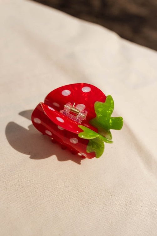 Pince à cheveux fraise rouge